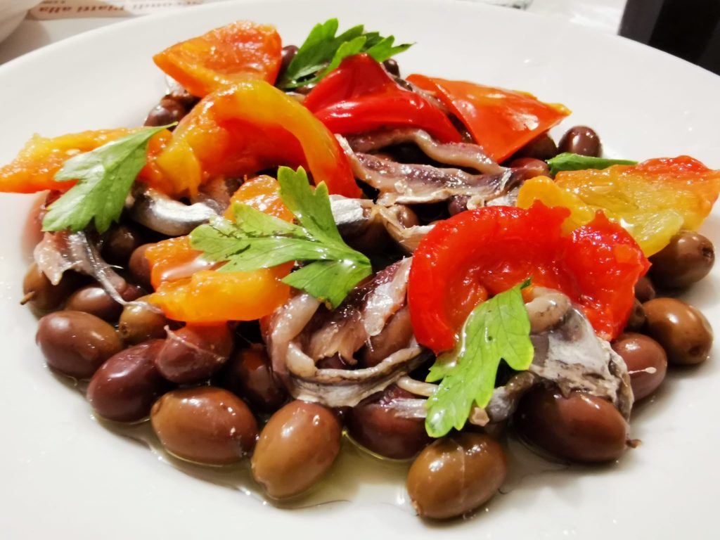 La bersagliera, Alici, olive e pappacelle