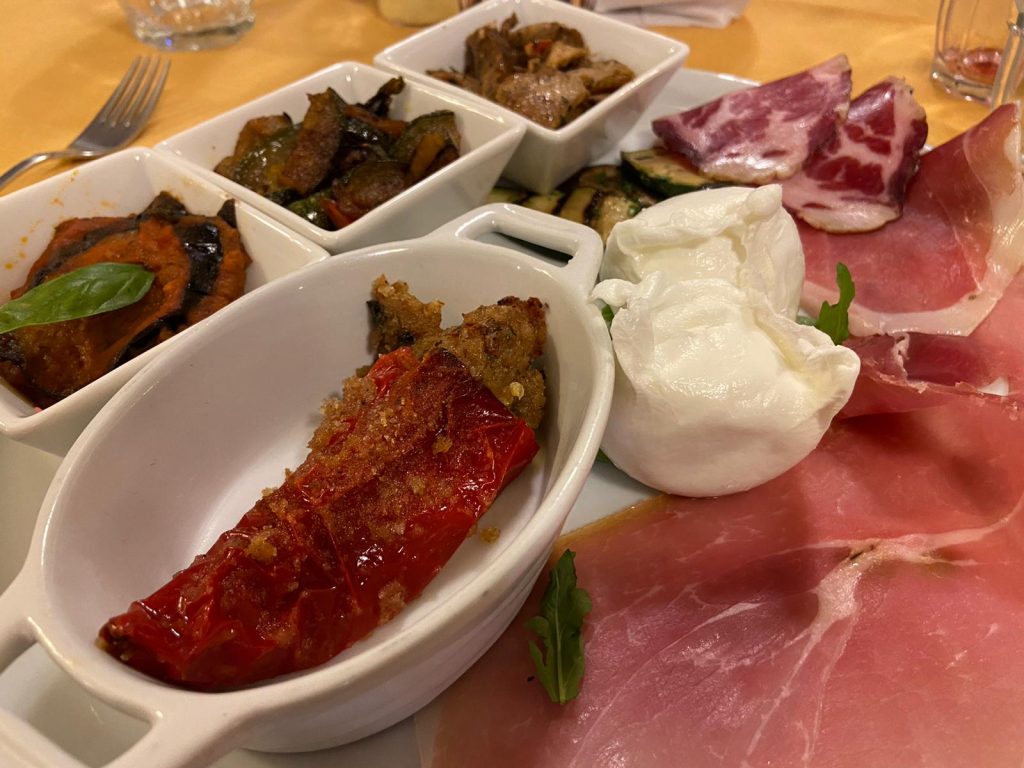 La taverna del buongustaio, Antipasto