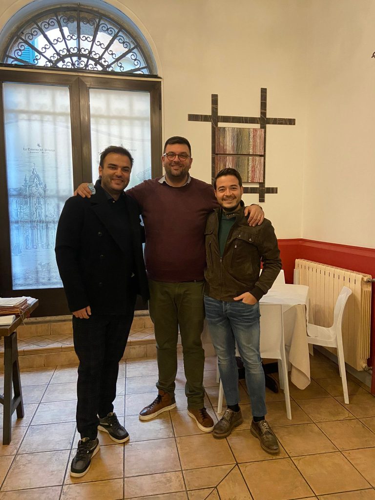 La taverna del principe, saluti