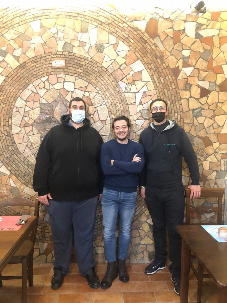 Falco con proprietari Guido e Mirco