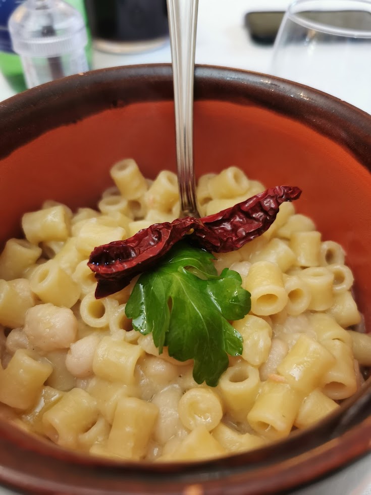 Sorgituro, Pasta e fagioli